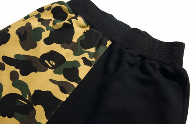 BAPE ART CAMO SWEAT SHORTS MENS